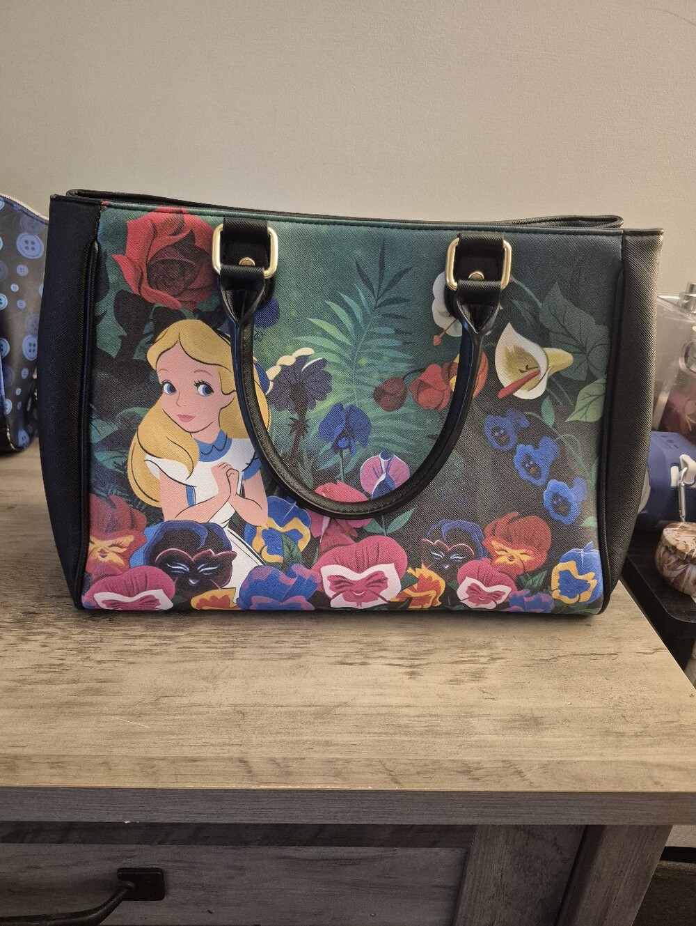 Loungefly disney Alice in Wonderland flower garden purse og ❤️ logo